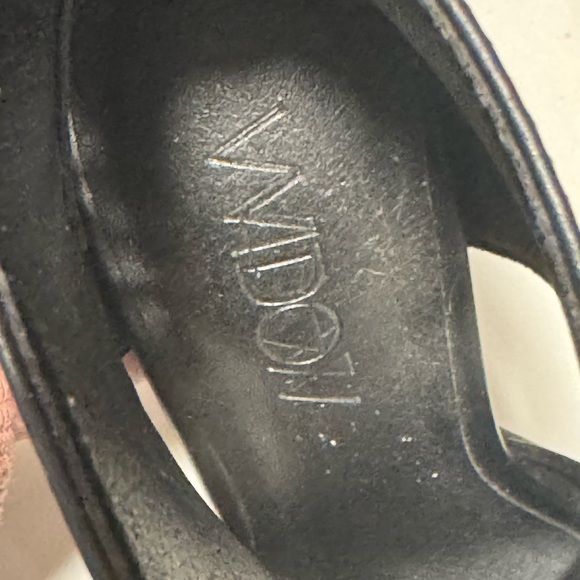 Widow Goth Bat Wing Platform Heels - Picture 8 of 9